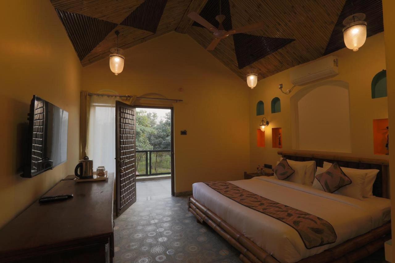 Sterling Padam Pench Hotel Khawasa Exterior photo