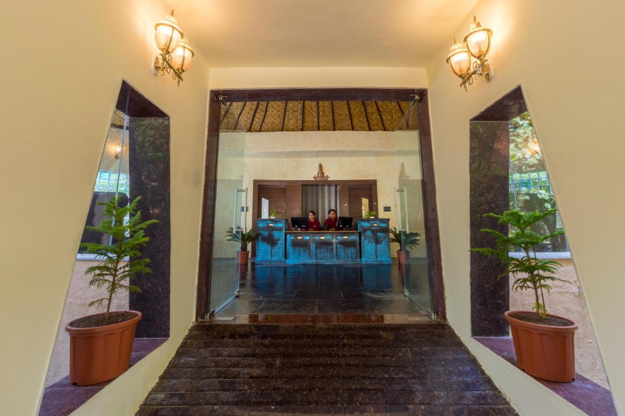 Sterling Padam Pench Hotel Khawasa Exterior photo